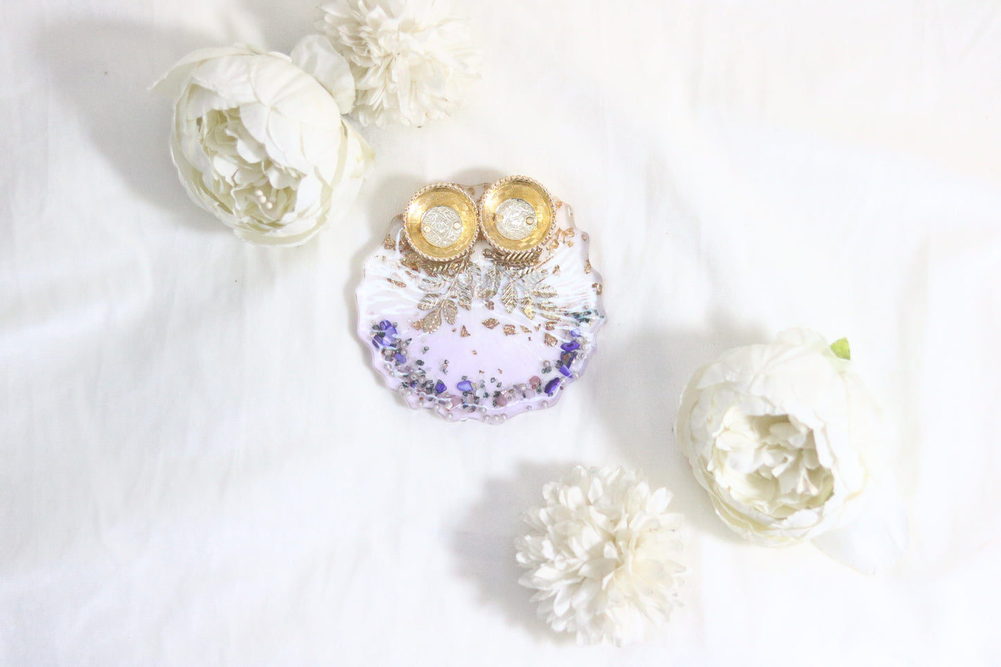 "Opulent Lavender Bliss Resin Pooja Thali – Elevate Your Festive Rituals"