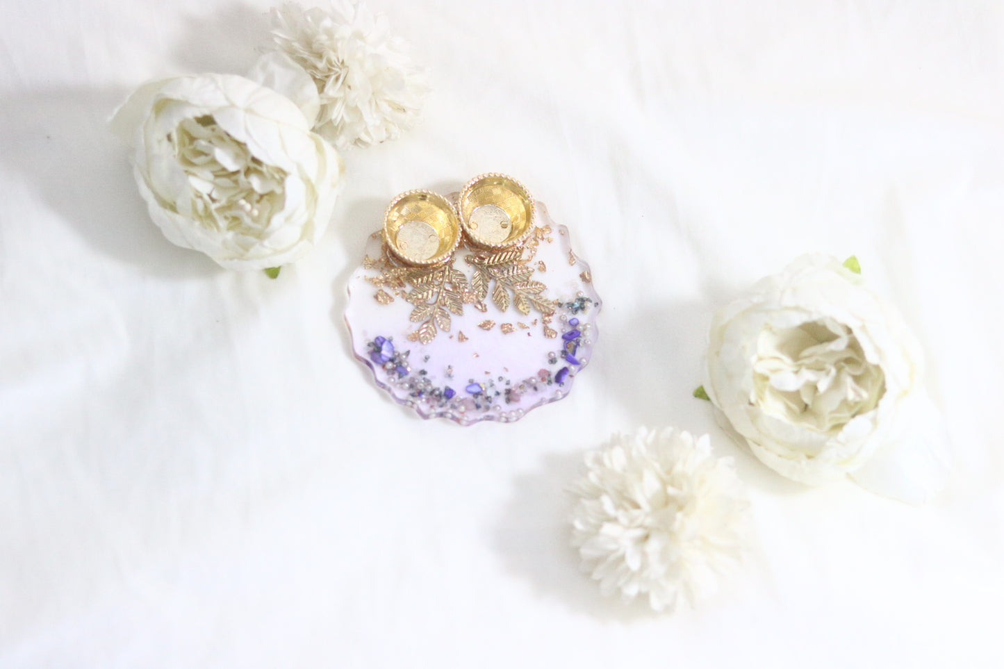 "Opulent Lavender Bliss Resin Pooja Thali – Elevate Your Festive Rituals"