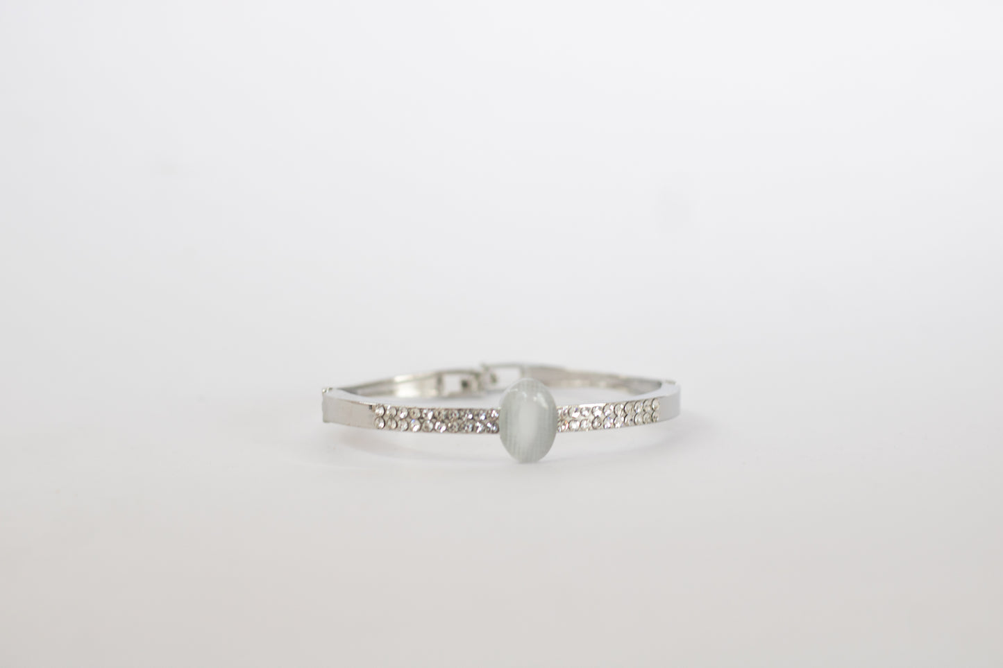 "Radiance Collection"- Diamond band design