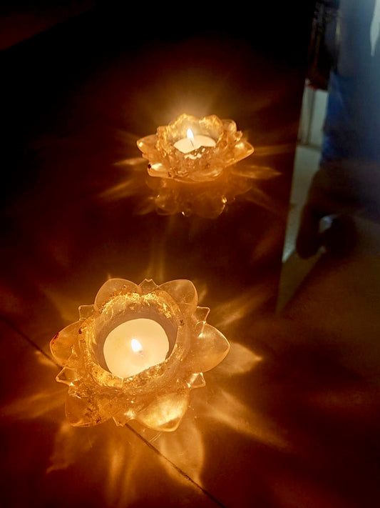 Exquisite Lotus Resin Diya Holders - air