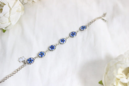 Elegant Blue Blossom Resin Bracelet - Timeless Charm on Your Wrist💙
