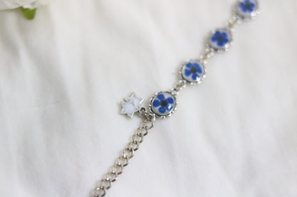 Elegant Blue Blossom Resin Bracelet - Timeless Charm on Your Wrist💙