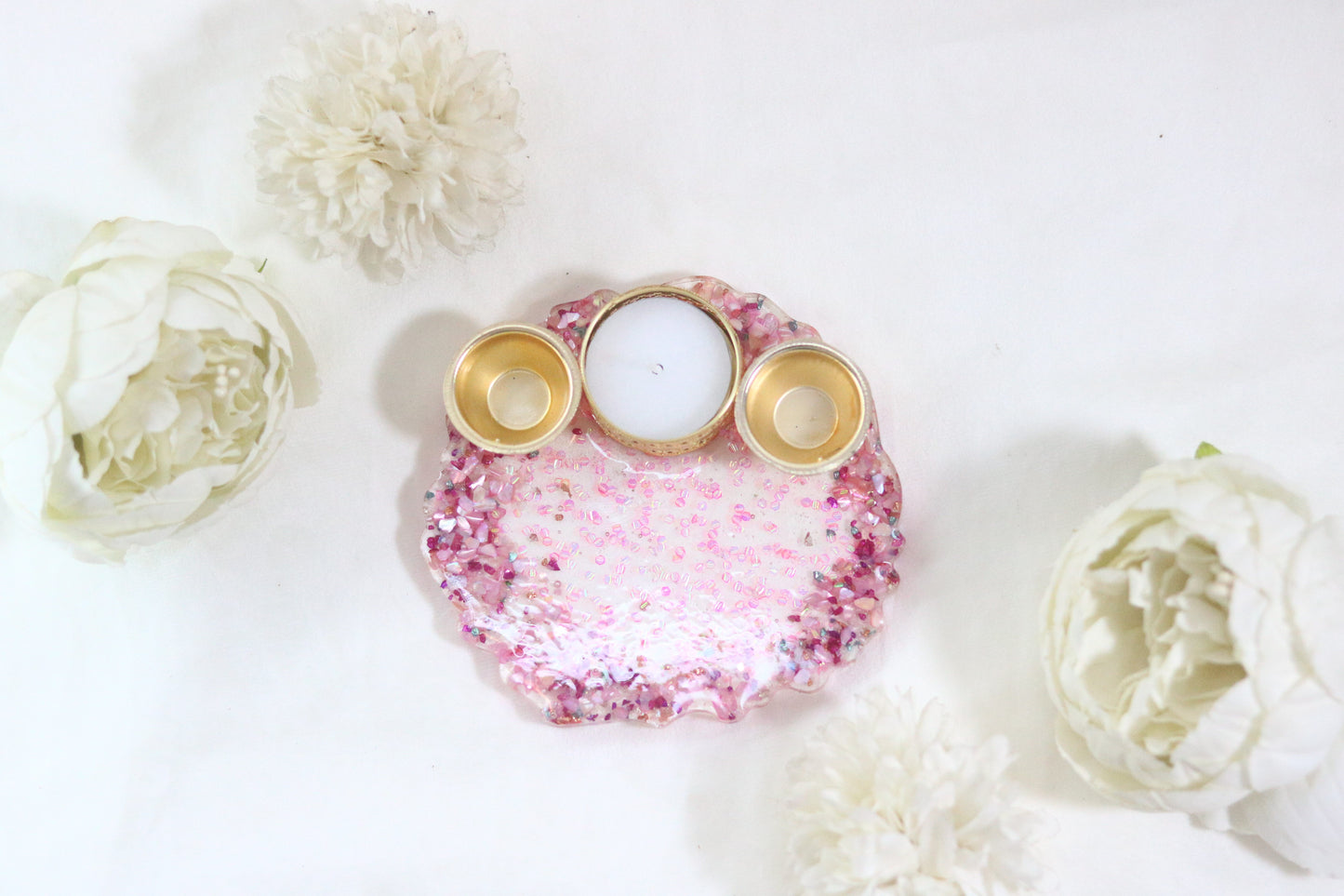 "Blushing Elegance: 5-Inch Pink Crystal Resin Thali with Golden Glow"