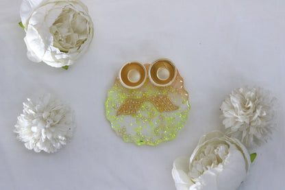 Iridescent Bliss: 5-Inch Resin Prayer Thali with Dual Diya Holders