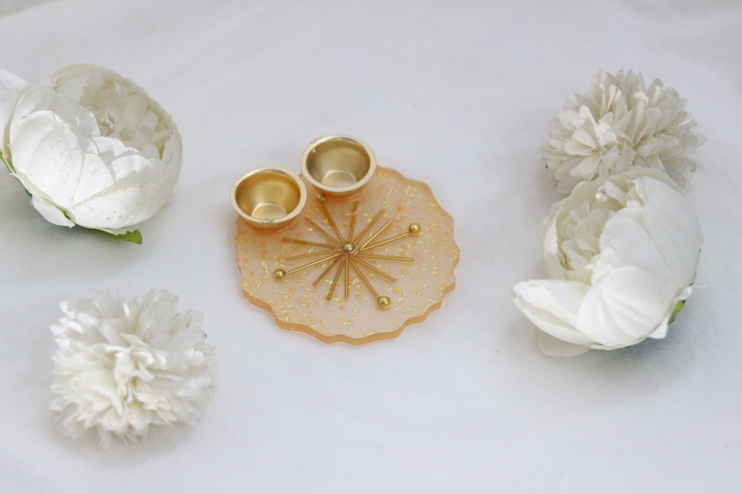 "5-Inch Elegant Resin Thali with Golden Starburst Design"