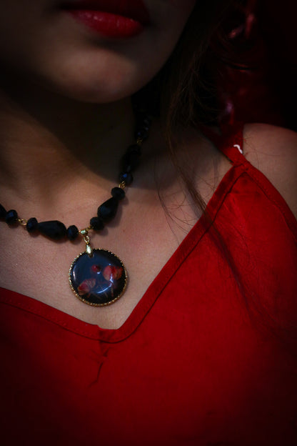 Lover’s Oath Necklace - Love Me, Love Me Not Collection 🖤