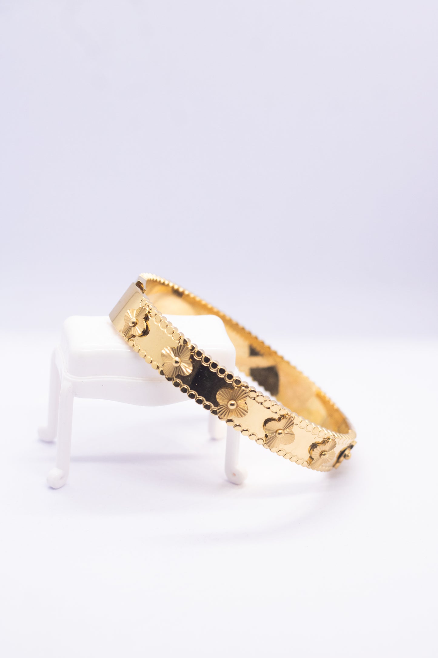 Clover Bracelet – 18K Gold-Plated Stainless Steel | Anti-Tarnish, Openable Designer Bangle for Women & Girls