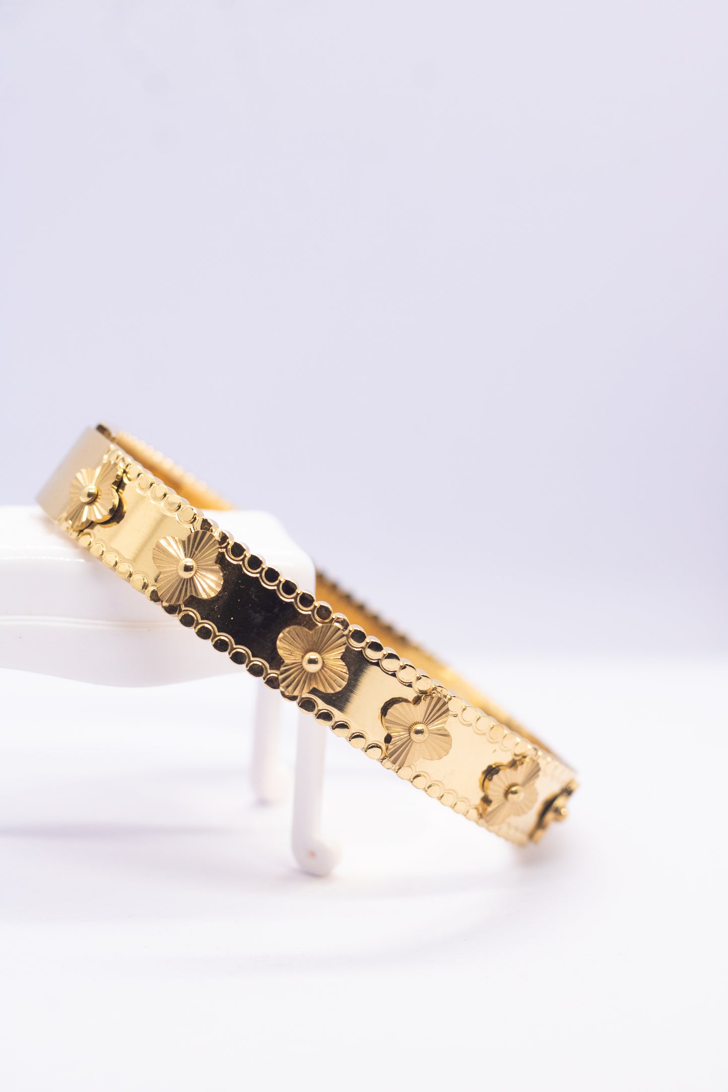 Clover Bracelet – 18K Gold-Plated Stainless Steel | Anti-Tarnish, Openable Designer Bangle for Women & Girls
