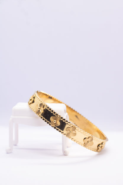 Clover Bracelet – 18K Gold-Plated Stainless Steel | Anti-Tarnish, Openable Designer Bangle for Women & Girls