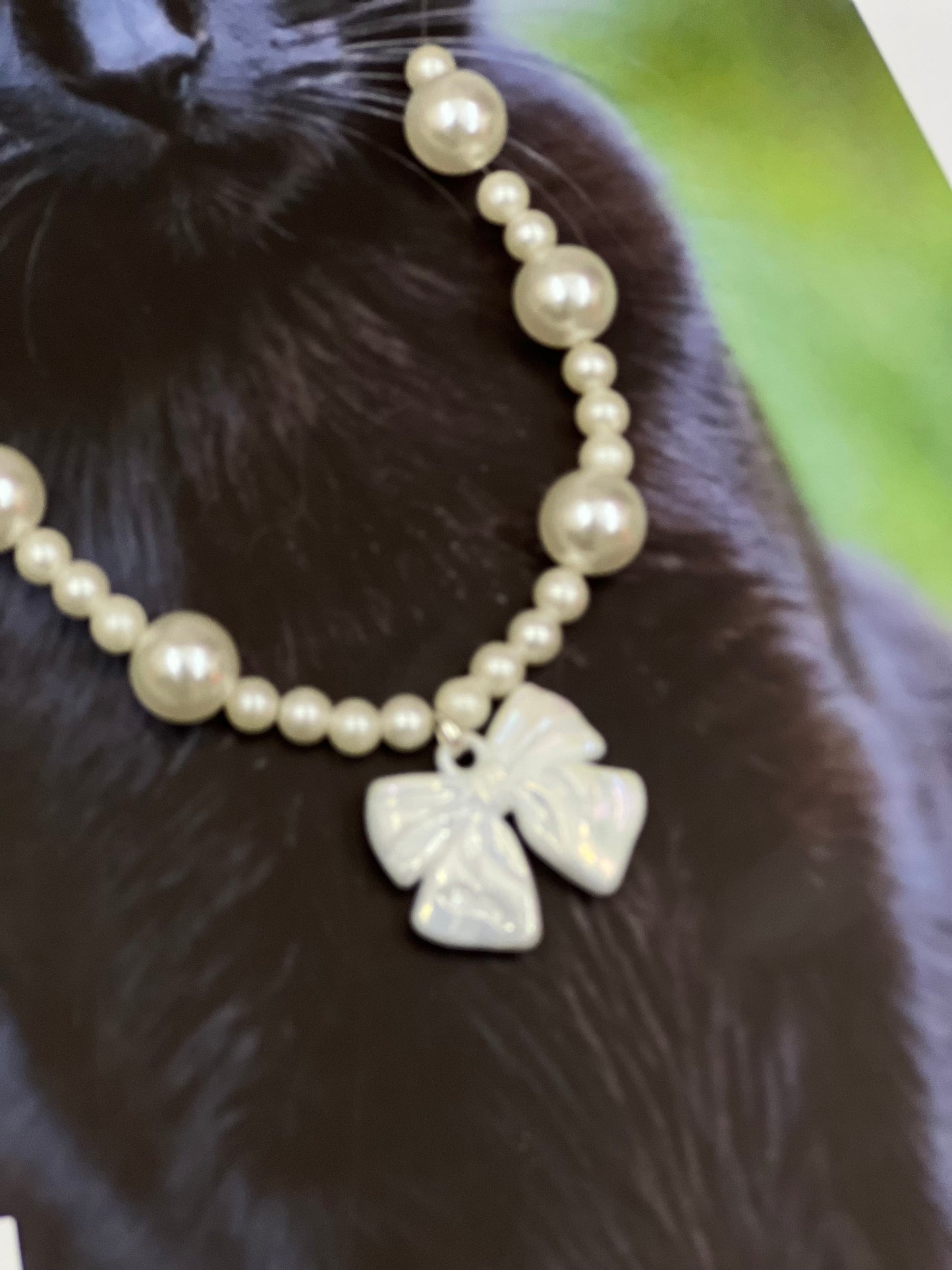 Luxury Pearl Necklace for Cats/Dogs – Elegant and Pet-Safe Design - Jelly Bow 1